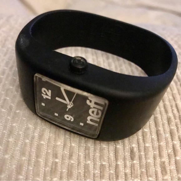 Neff Silicon Watch Size S/M Black - Picture 2 of 6